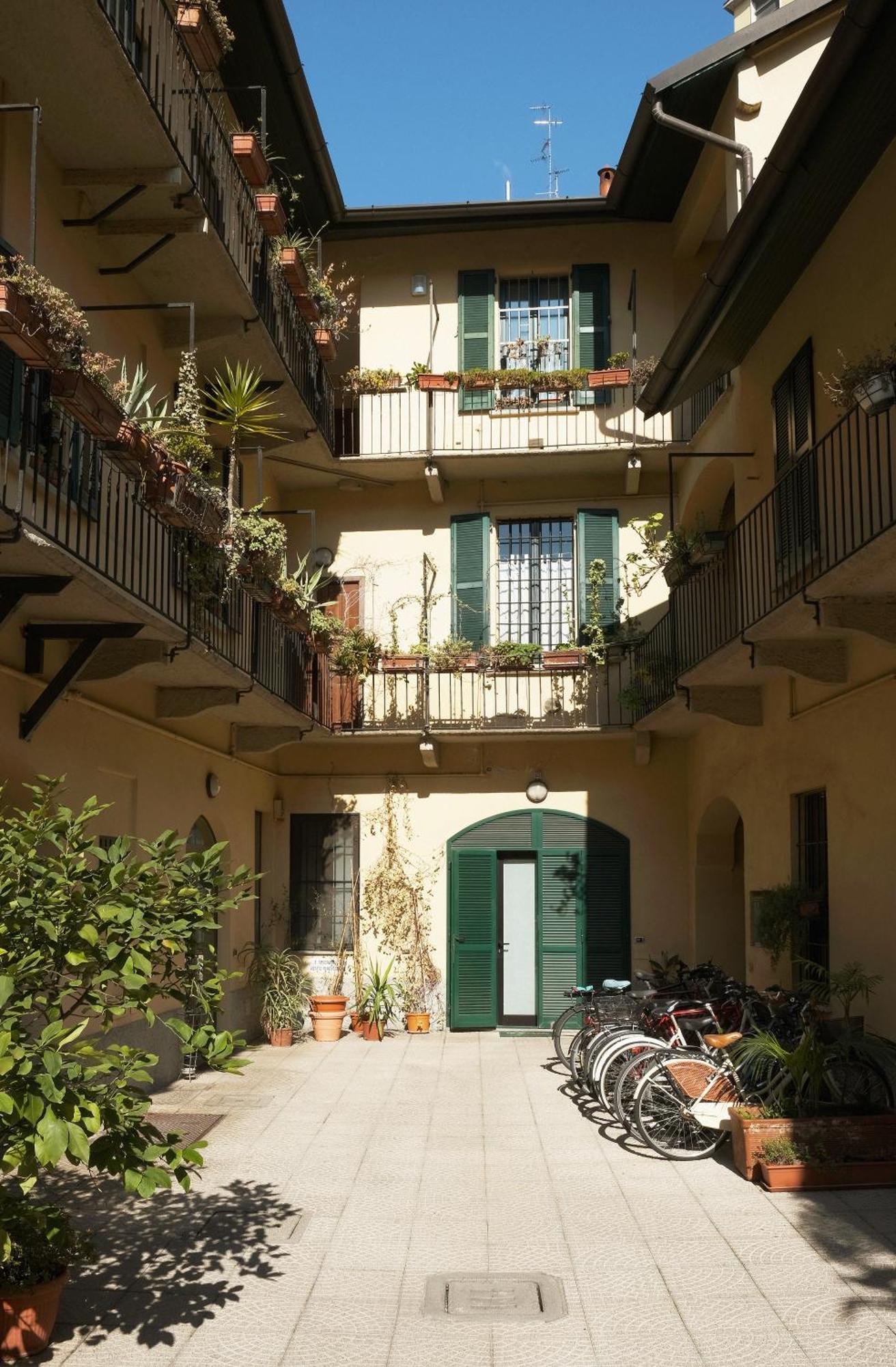 Comecasa Bright Terraced Apartment In Porta Romana Vicino Clinica Mangiagalli Milano Eksteriør billede